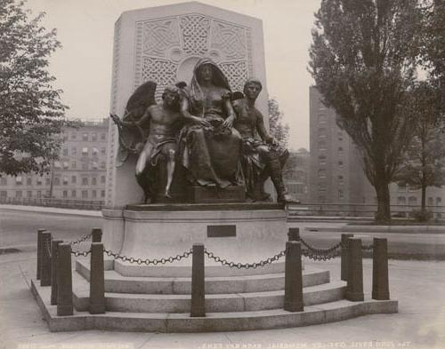 John Boyle O`Reilly Memorial; Allegorical figures representing Patriotism, 艾琳(爱尔兰)和诗歌摄影