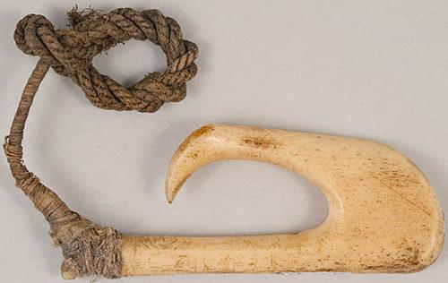 鱼钩来自三明治群岛的骨头，黄麻绳