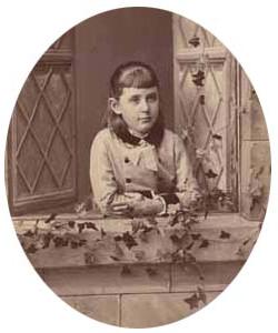 This photograph by Allen & Rowell depicts Eleanor Brooks Saltonstall (1867-1961)